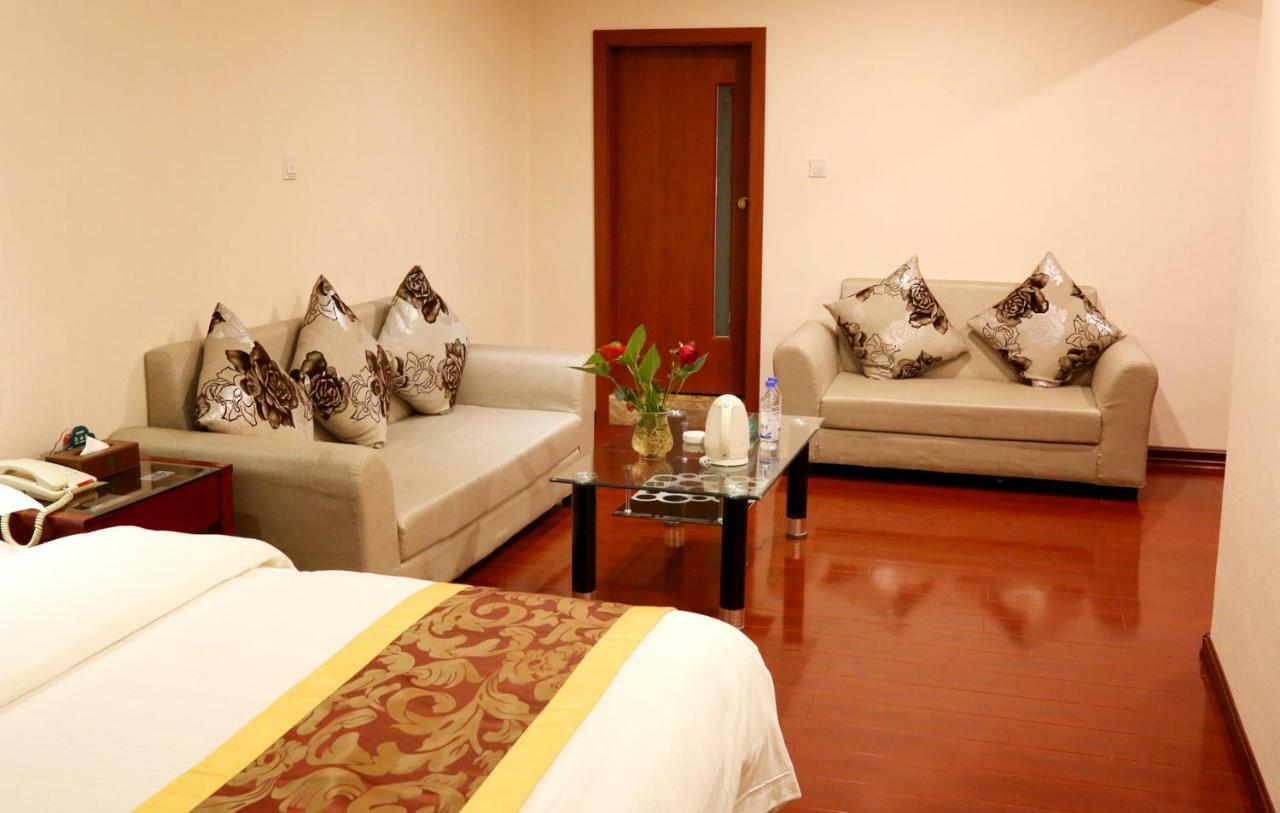 Greentree Inn Guiyang Court Street West Zhongshan Road Subway Station Business Hotel Luaran gambar
